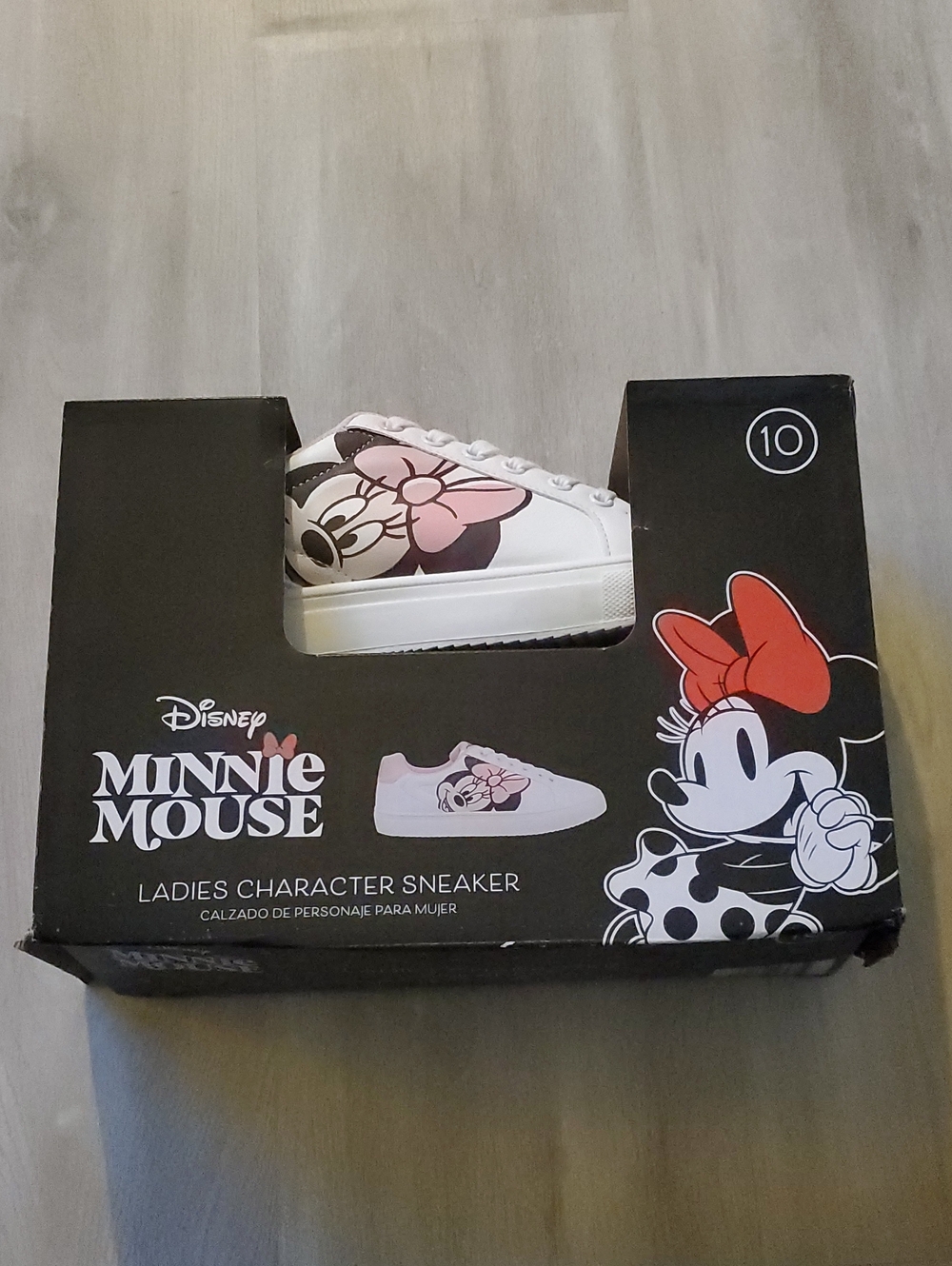 Disney Minnie Mouse Low-Top Sneaker in White and Pink
